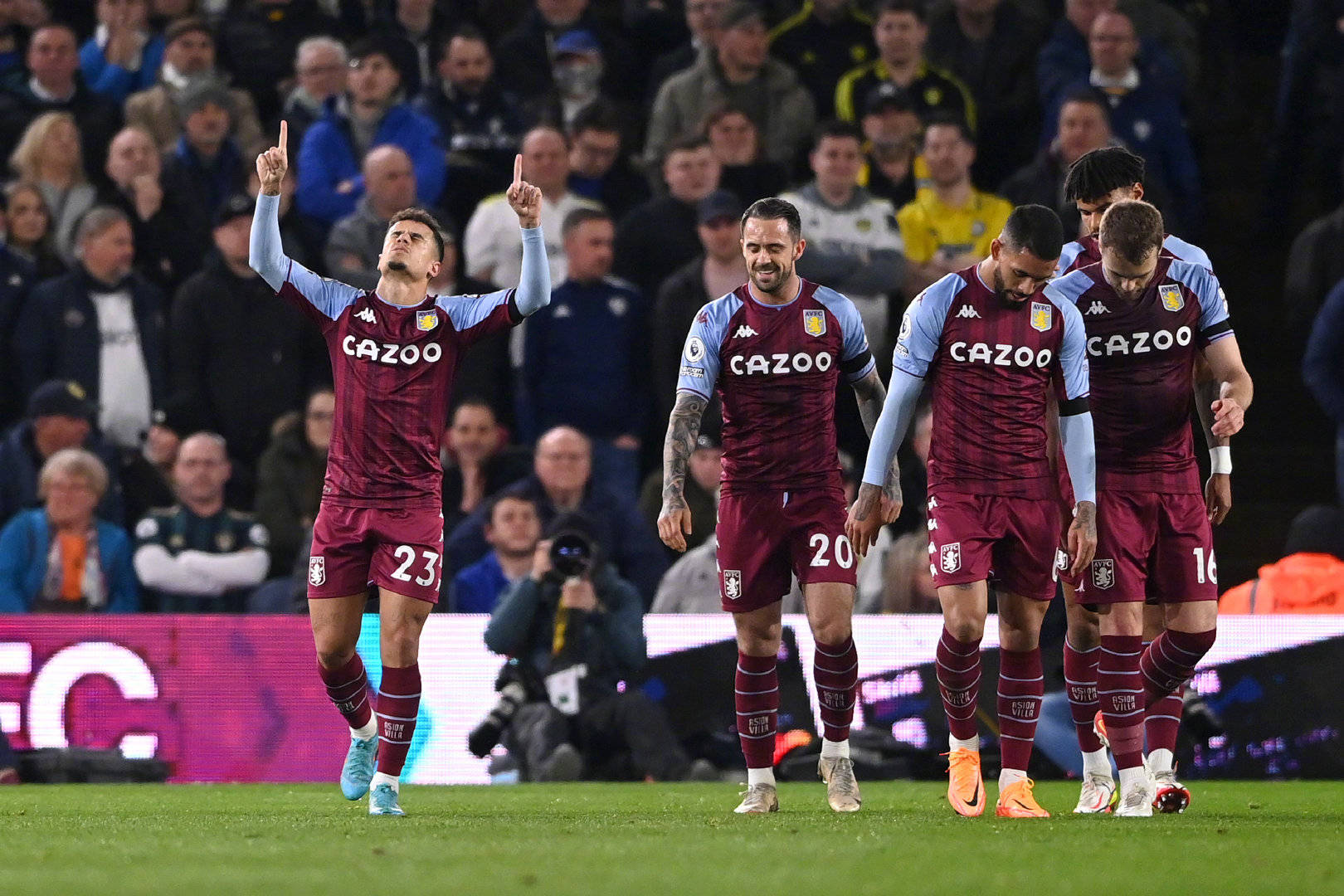 们都曾在历 们都曾在历